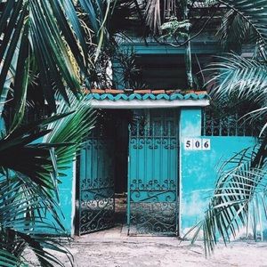 Meet your Posher, Em